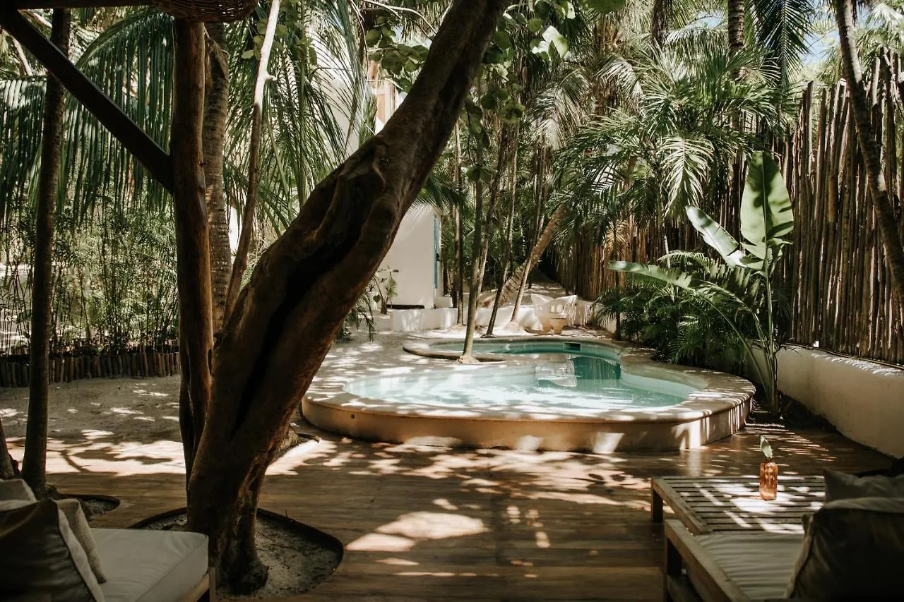Hotel Mahayana Tulum Beach Homes